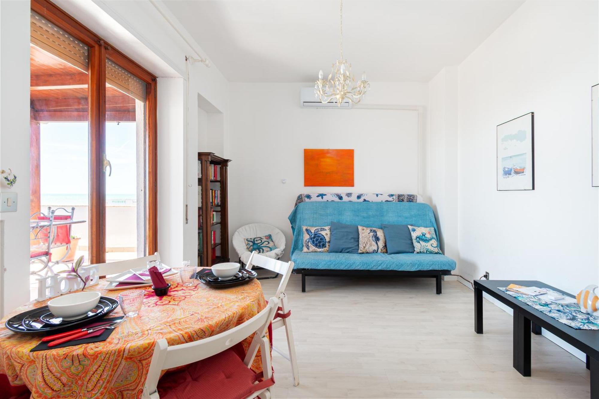 Ferienwohnung Ostia Attico Fronte Mare Exterior foto